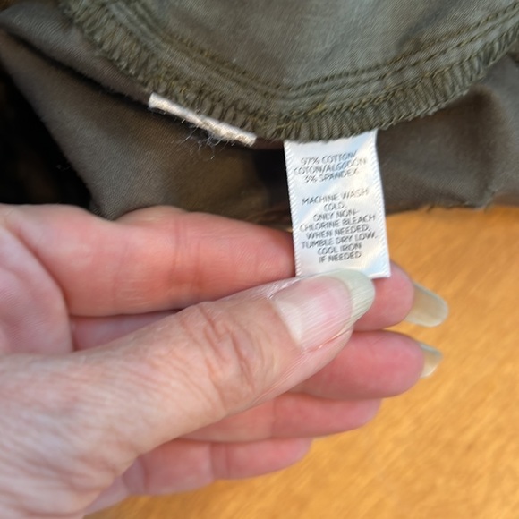 11. Loft Camo Skinny Size 0 - Picture 5 of 6